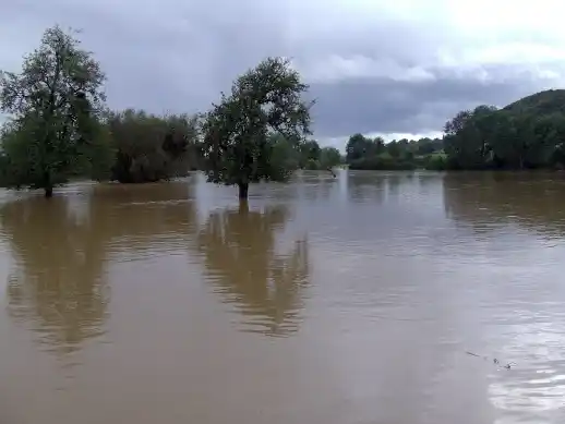 inondations vall&eacute;e de la Meuse